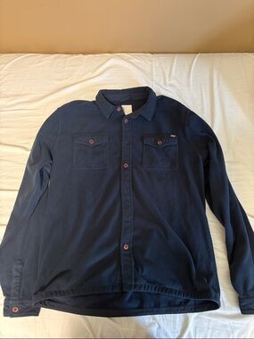Vuori Long Sleeve Button Up Large